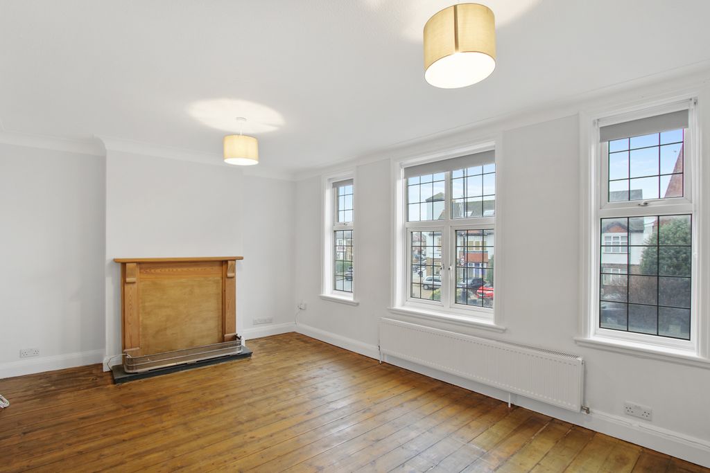 Property photo 3 of 10 3 Lounge Angle 3.Jpg