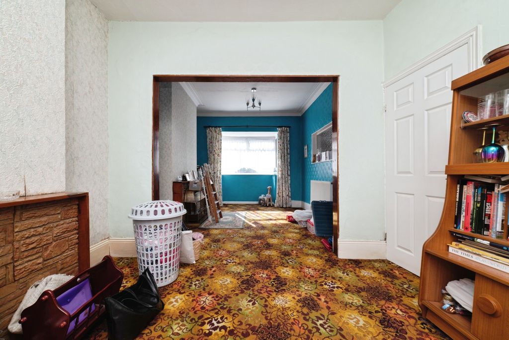 Property photo 3 of 15