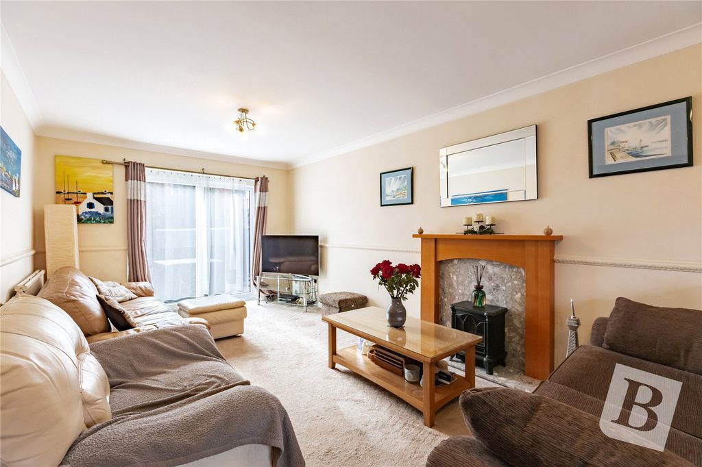 Property photo 2 of 18 Lounge