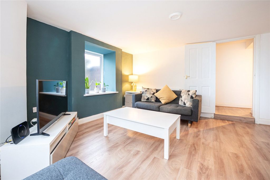 Property photo 3 of 15 Picture No. 3