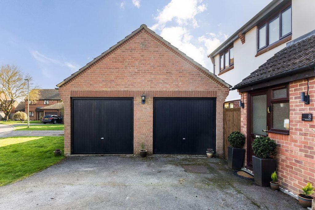 Property photo 3 of 39