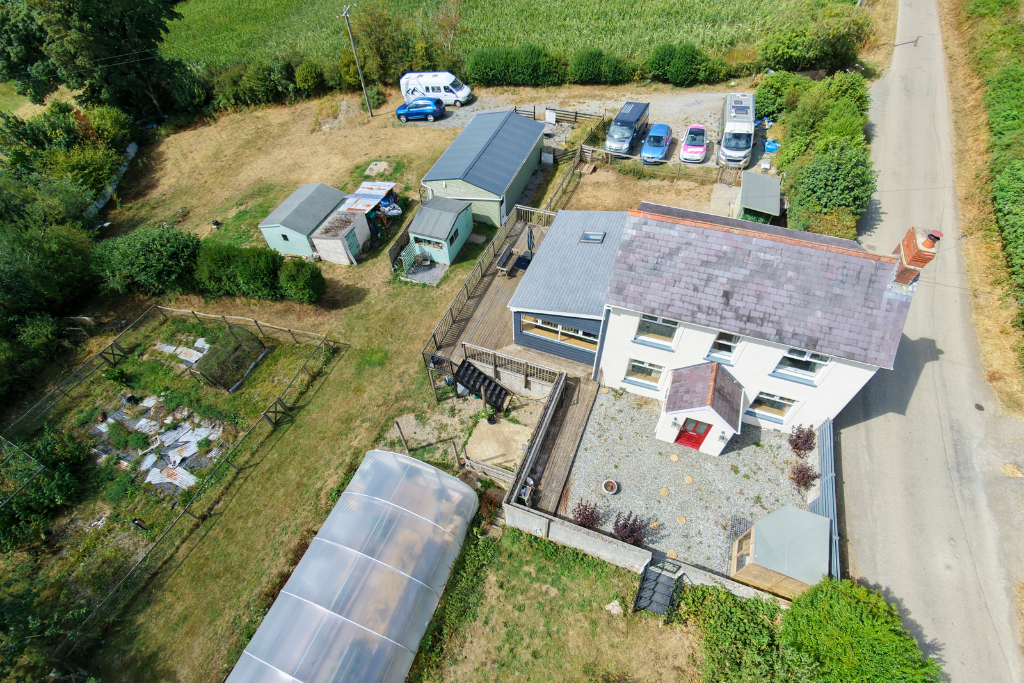 Property photo 2 of 46