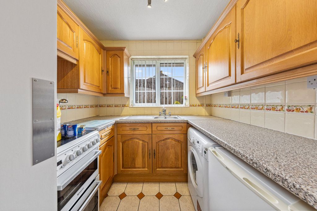 Property photo 3 of 19