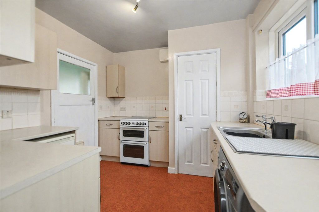 Property photo 3 of 12 Picture No. 01