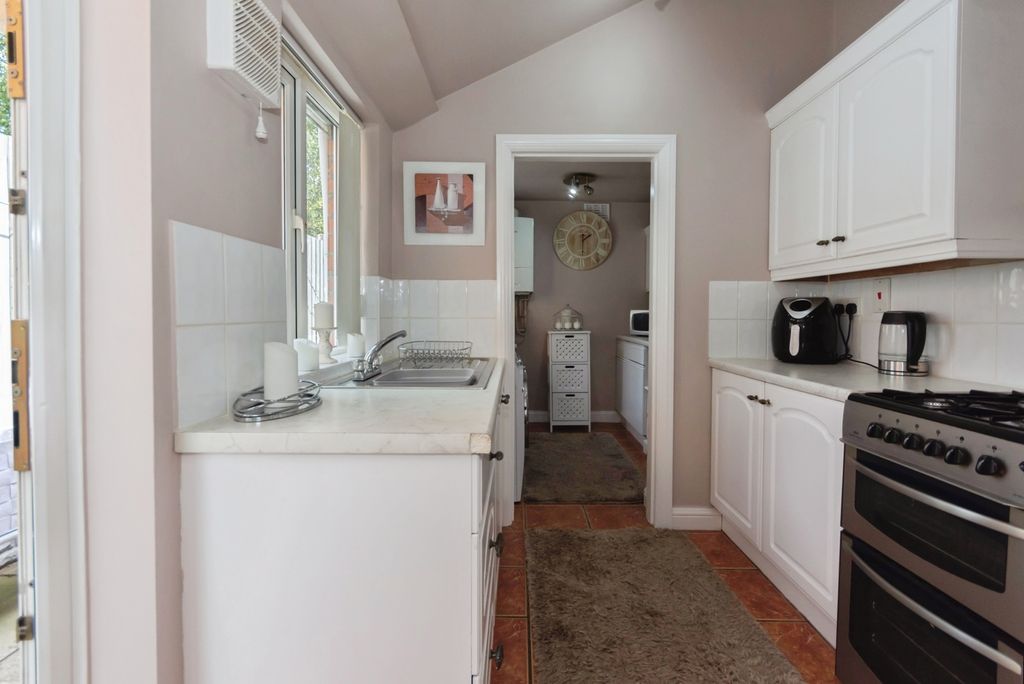 Property photo 3 of 20 Pbox-Img.Jpg