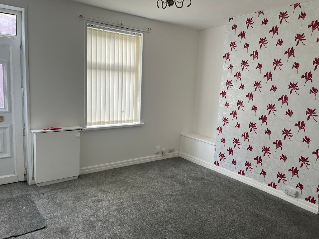 Property photo 2 of 8 Living Room