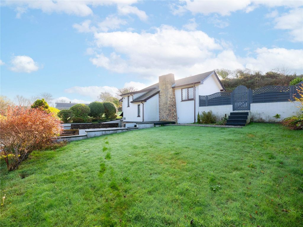 Property photo 3 of 13 House &amp; Garden