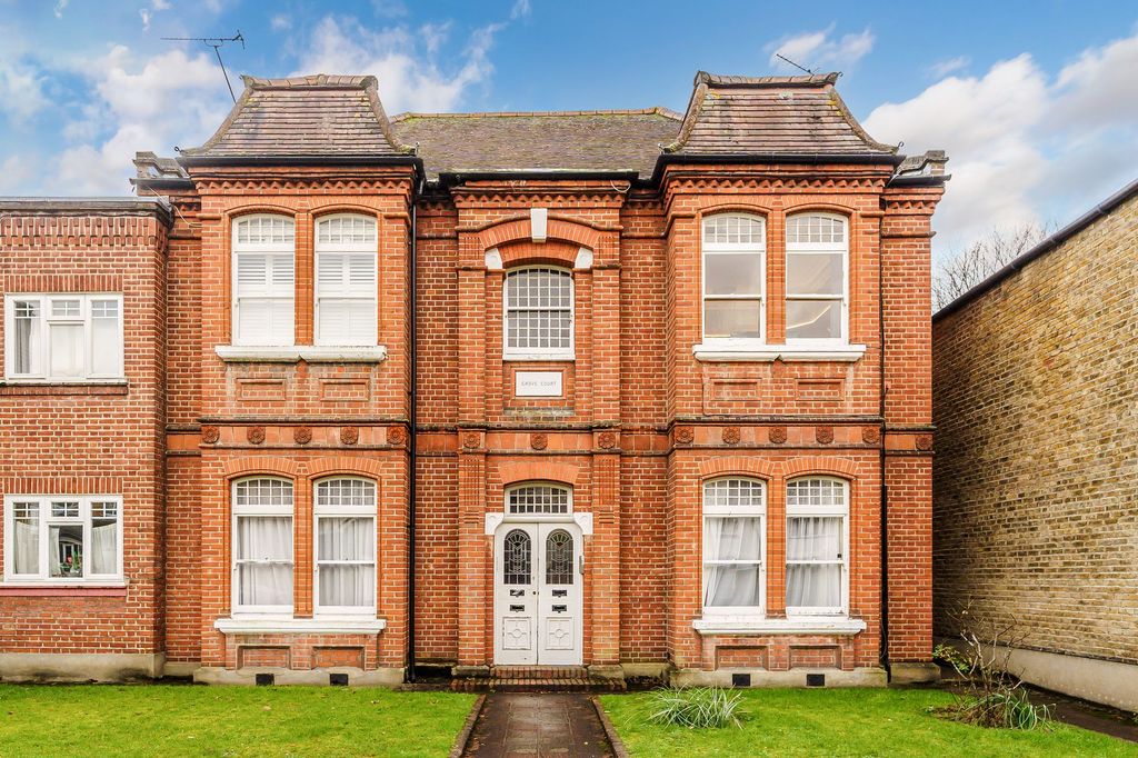 Property photo 1 of 8