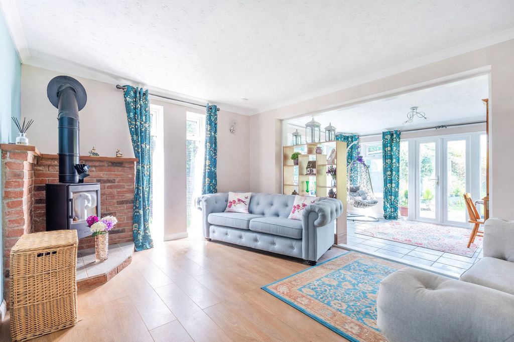 Property photo 3 of 29