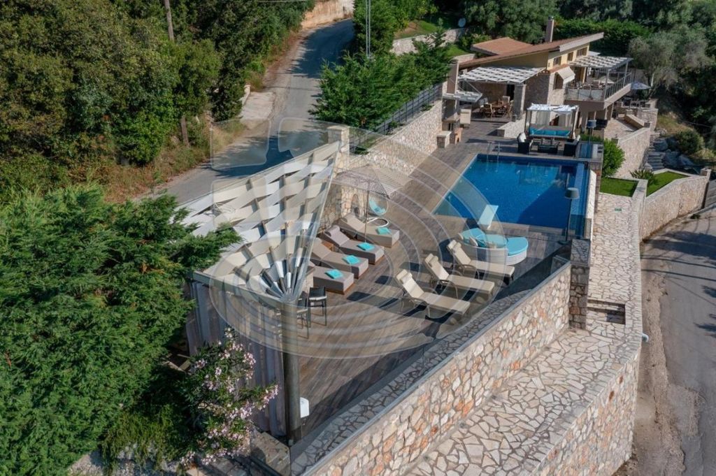 Property photo 1 of 15 Villa, 174 Sq, For Sale