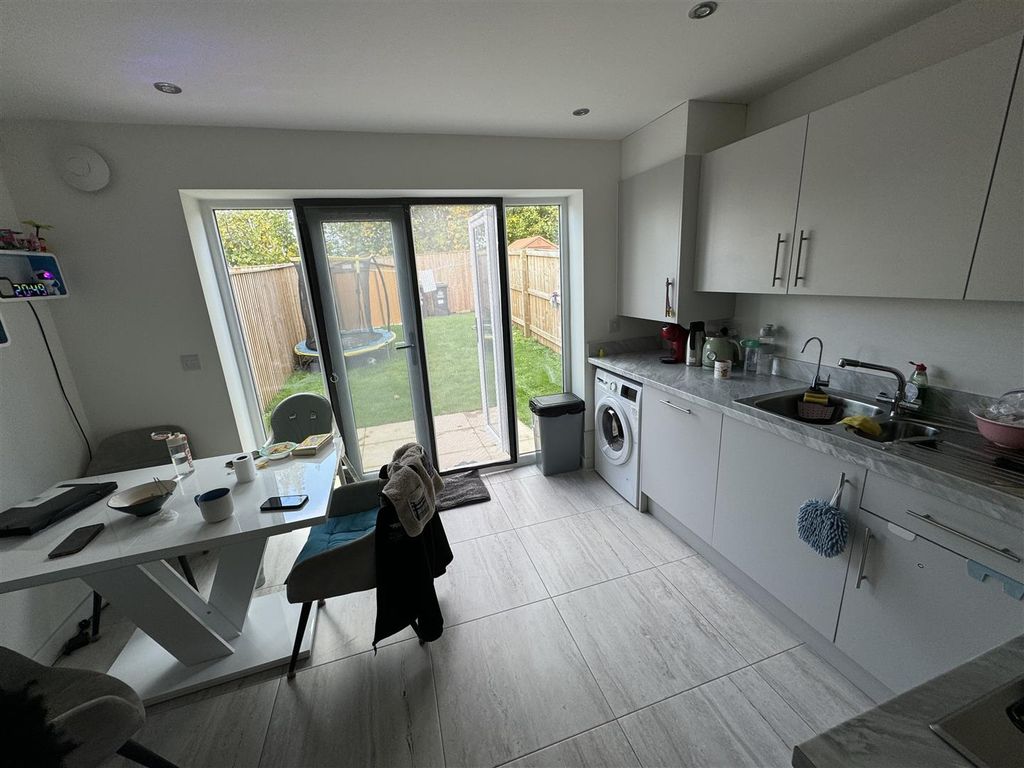 Property photo 2 of 9 Img_2542.Jpg