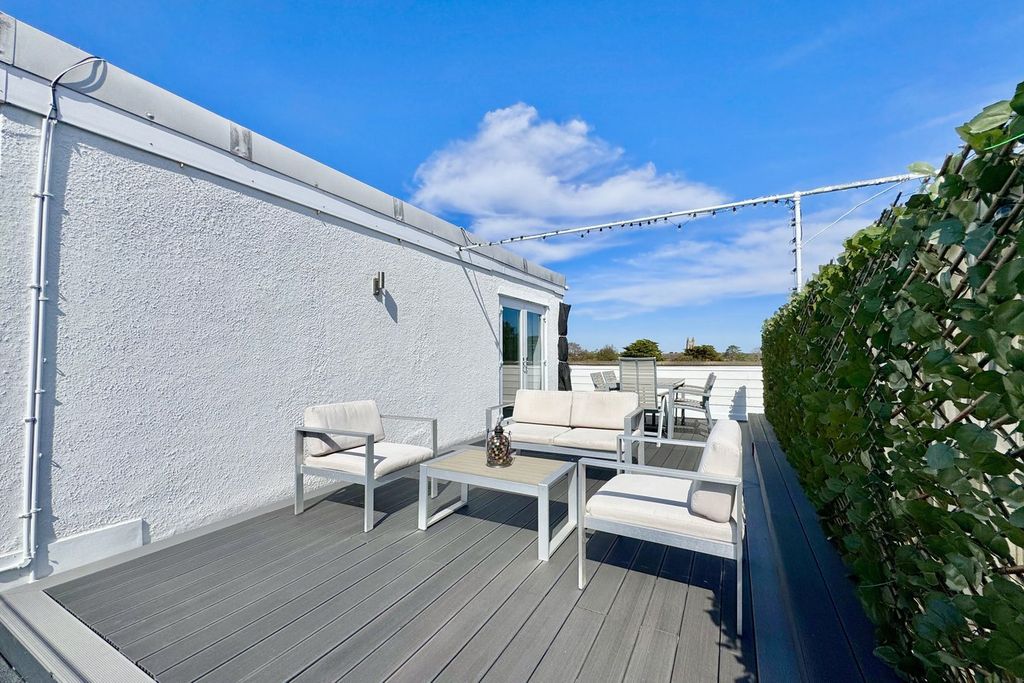 Additional image 19 of 3 bed flat for salePenthouse, West Cliff Road, West Cliff, Bournemouth BH4