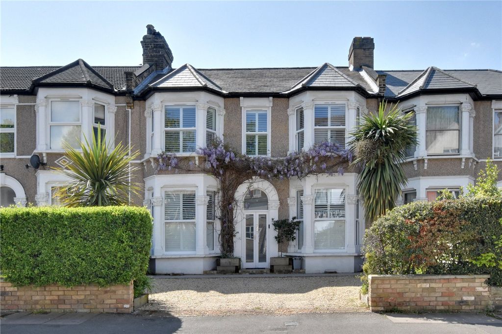 Property photo 1 of 28 Picture No. 11