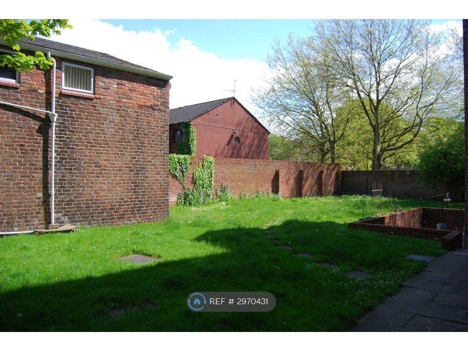 Property photo 2 of 34