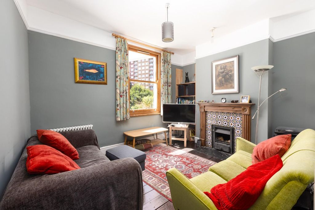 Property photo 1 of 29 28 Greenbank Road, Bs3-7.Jpg