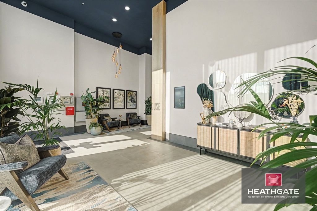 Property photo 3 of 13 Picture-No-12-110