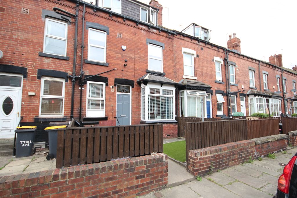 Property photo 2 of 11