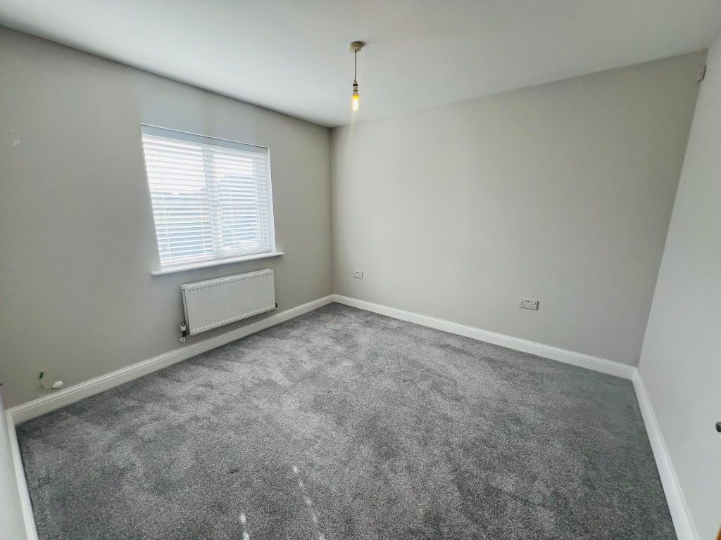 Property photo 3 of 11 Bedroom 1