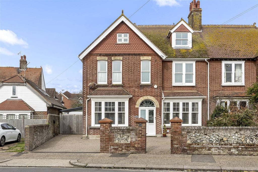 Property photo 1 of 26 Cissbury Road, 1-021.Jpg