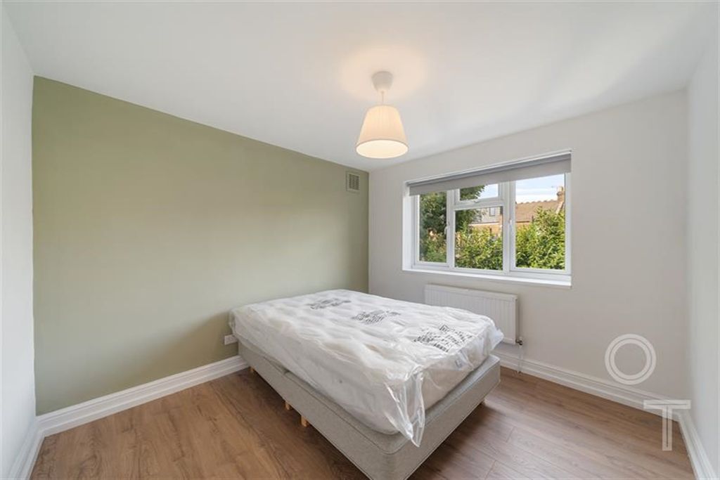 Property photo 1 of 8 (Main)