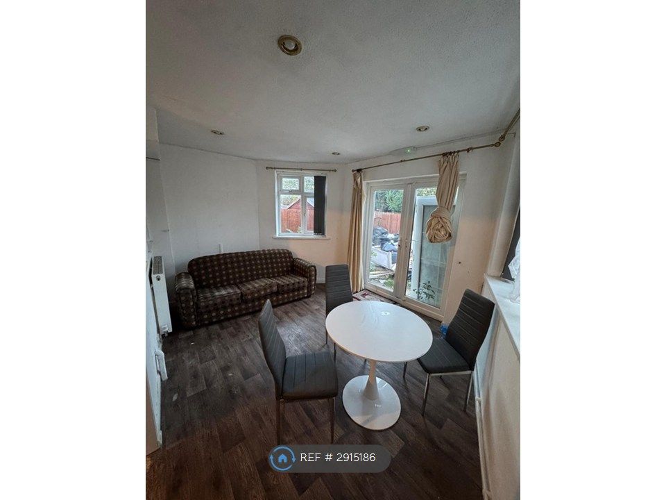 Property photo 2 of 4
