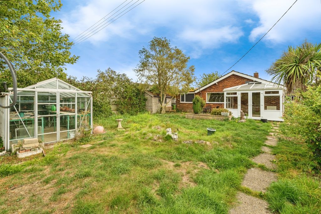 Property photo 3 of 17 Photo