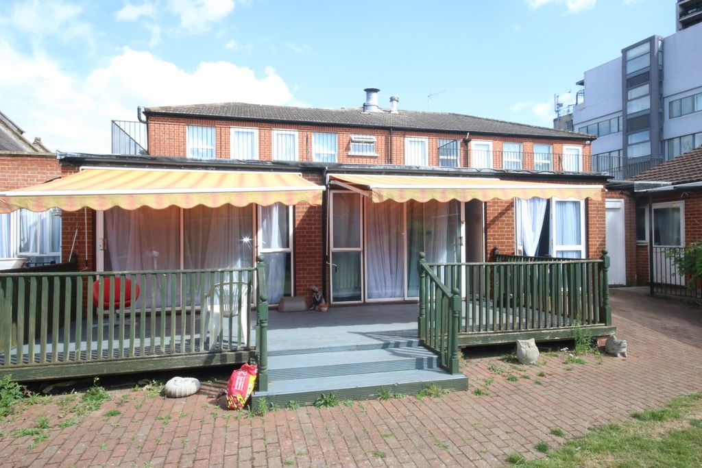 Property photo 3 of 9
