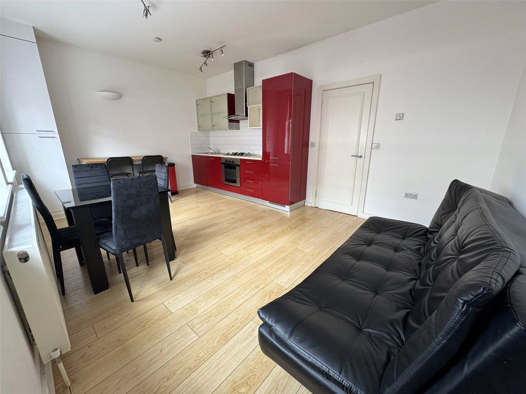 Property photo 2 of 7 Picture No. 05