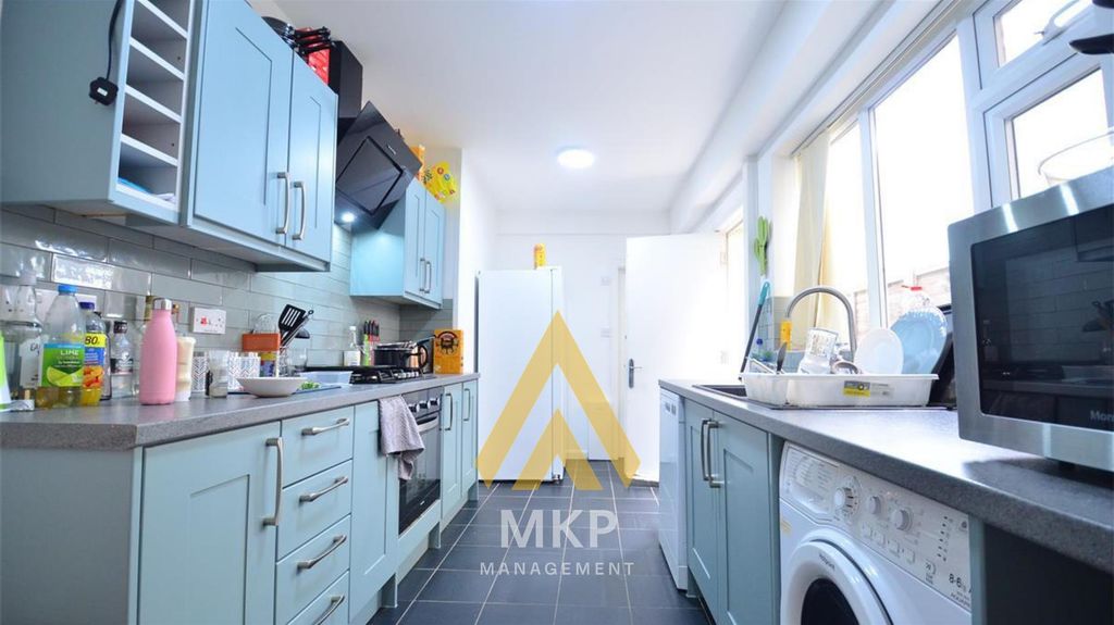 Property photo 3 of 13 6.Png