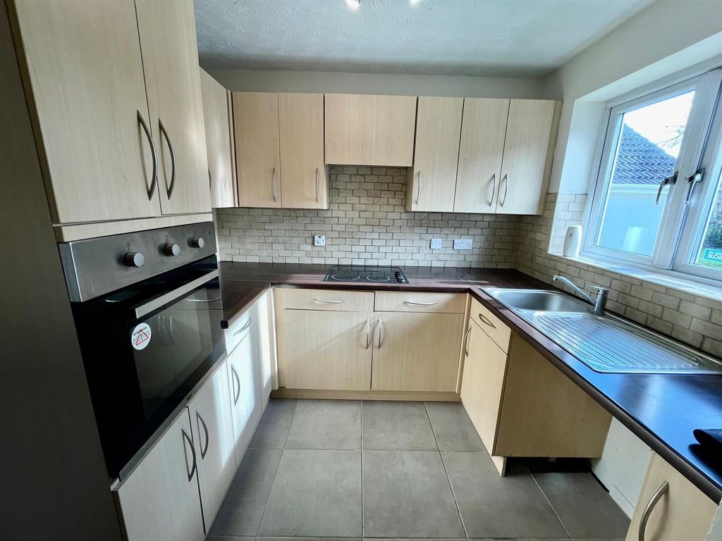 Property photo 2 of 9