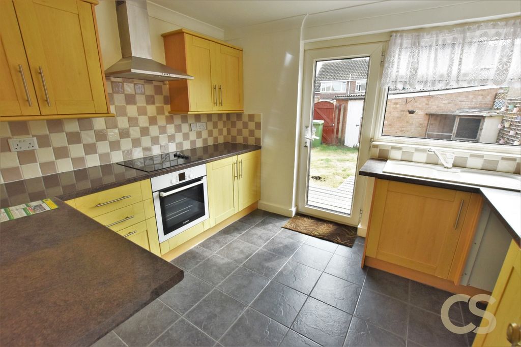 Property photo 3 of 9 4591692