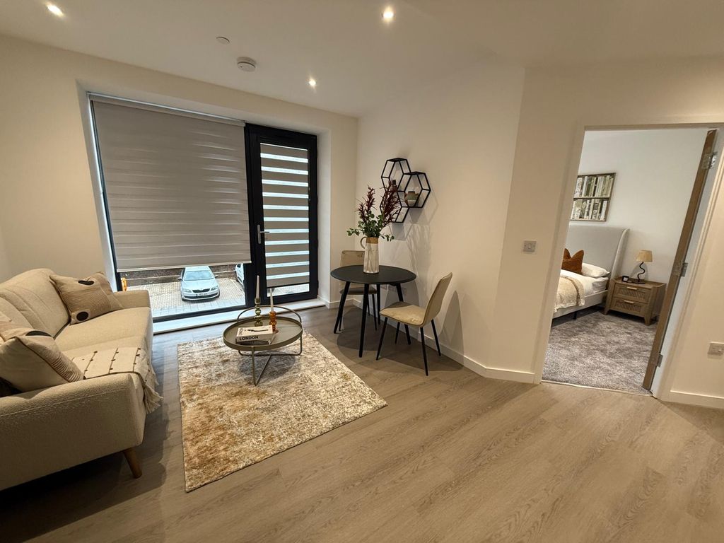 Property photo 3 of 7