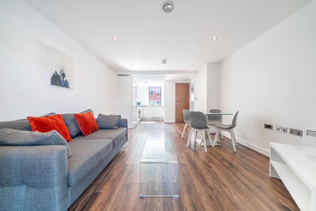 Property photo 3 of 21 Maddison House 14.0800001
