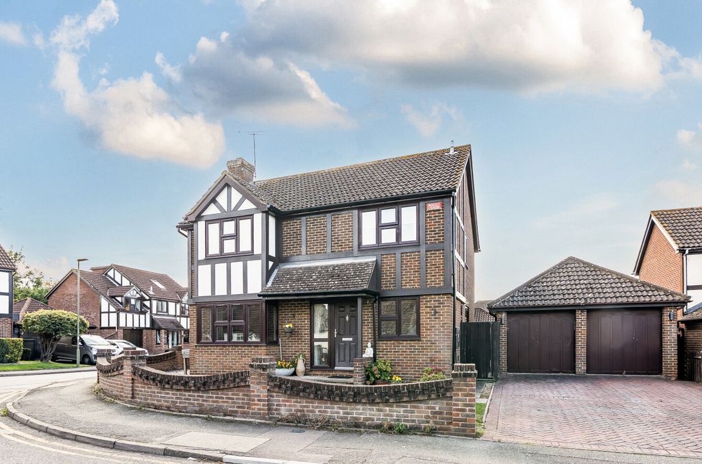 Property photo 1 of 23 1358875-30-68d47c...