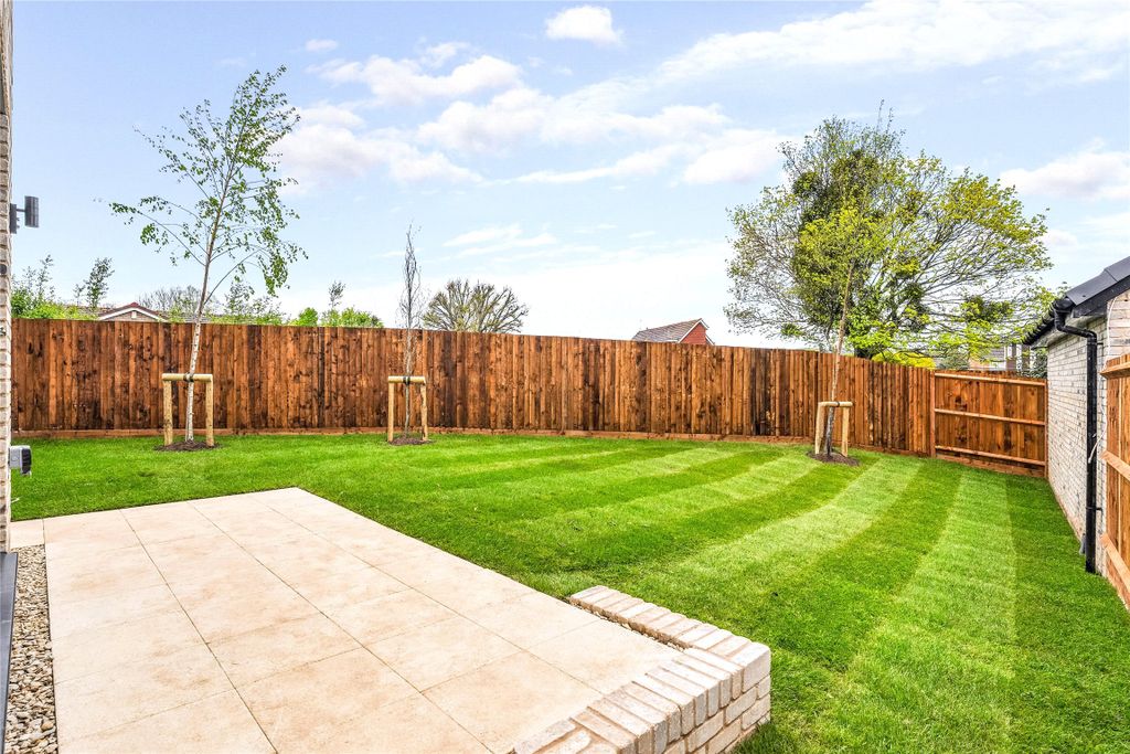 Property photo 2 of 11 Plot 1