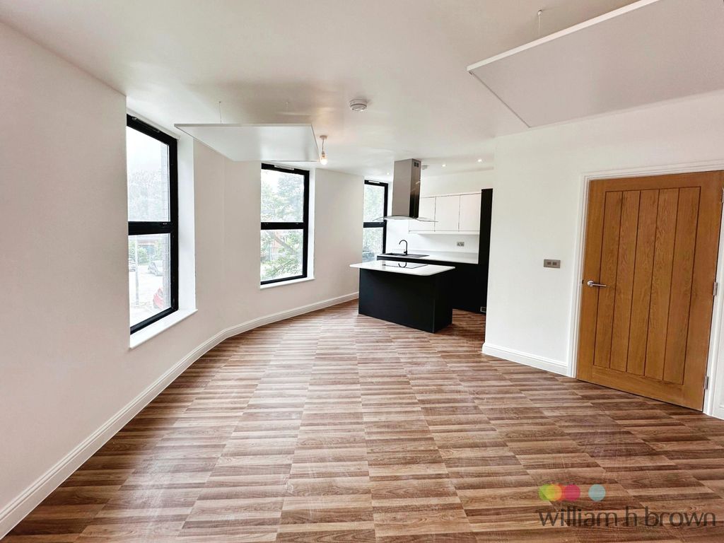 Property photo 3 of 11 Image