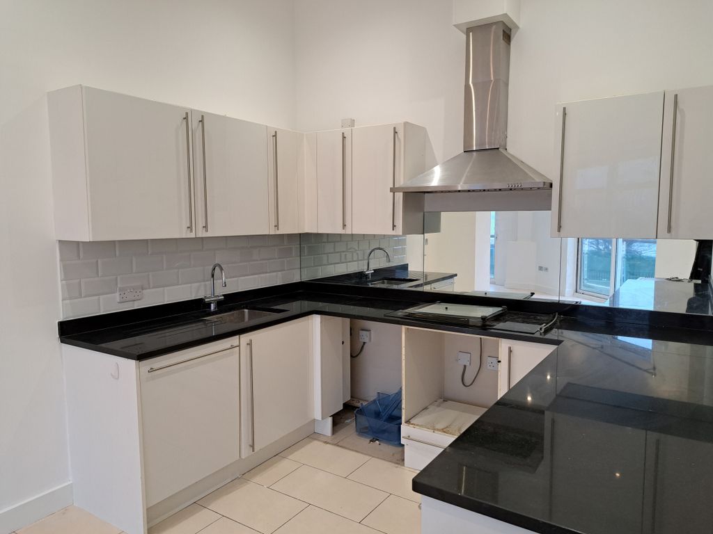 Property photo 2 of 4 Kitchen