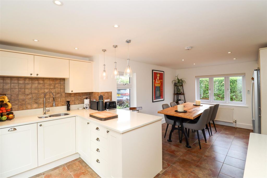 Property photo 2 of 26 Kitchen/Breakfast/Dining Room