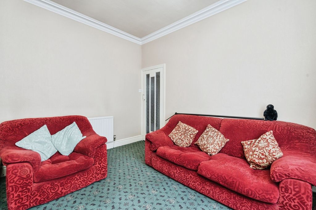 Property photo 3 of 17 Photo