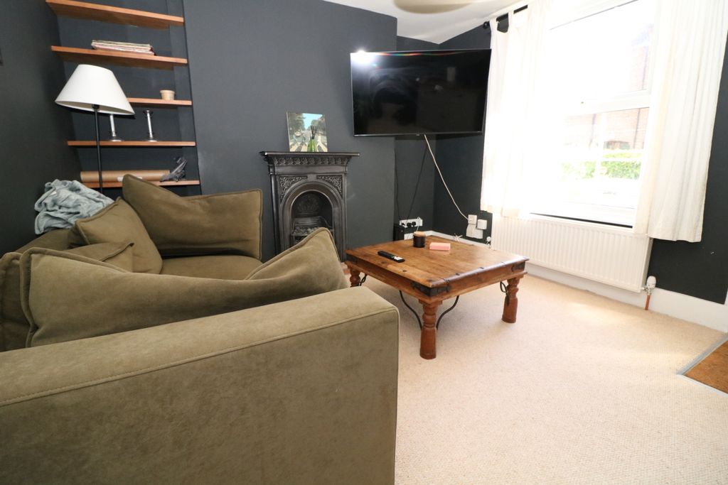 Property photo 3 of 8