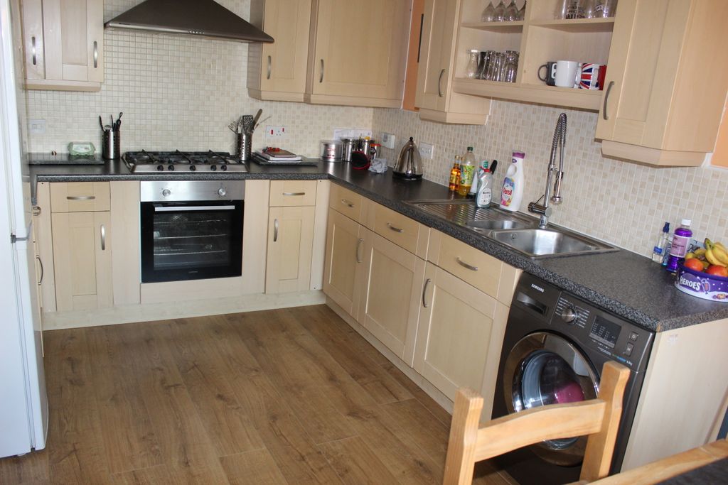 Property photo 2 of 12