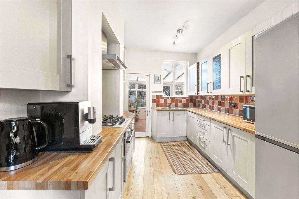 Property photo 3 of 19 Picture No. 08