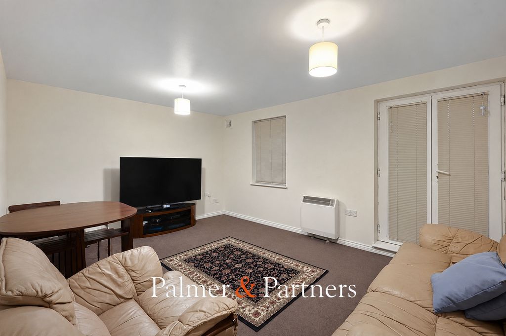 Property photo 2 of 7 Picture No. 24