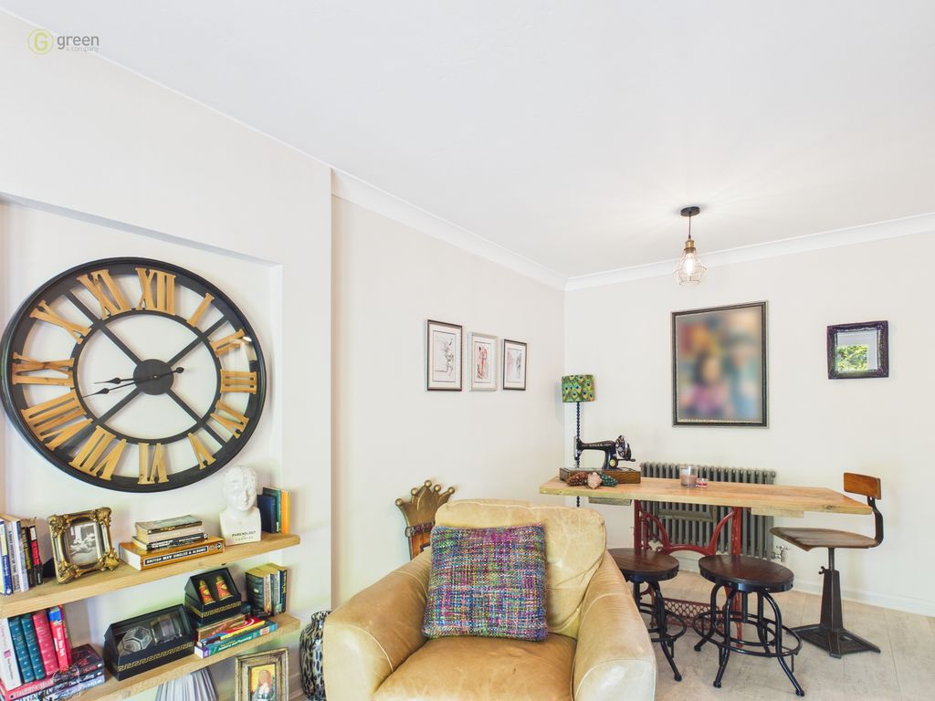 Property photo 3 of 32 Cam05459G0Pr0167Still025