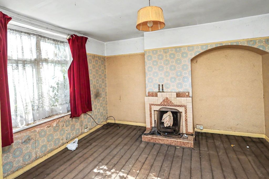 Property photo 2 of 15