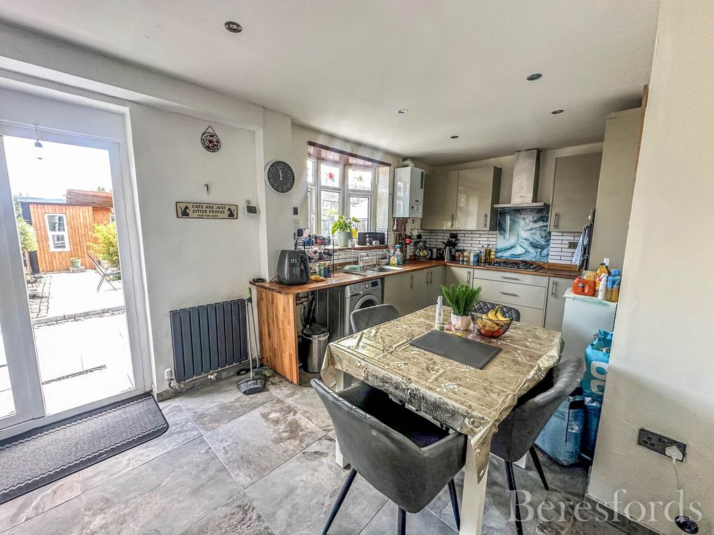 Property photo 2 of 17 Picture No. 56