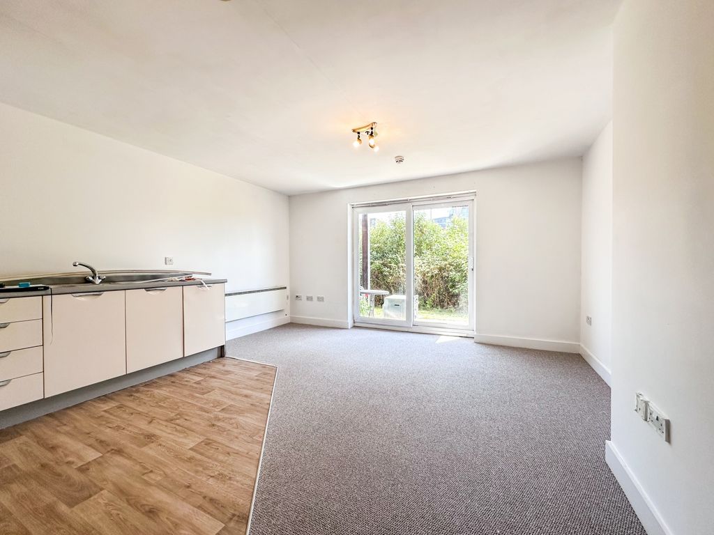 Property photo 3 of 13 Image 2