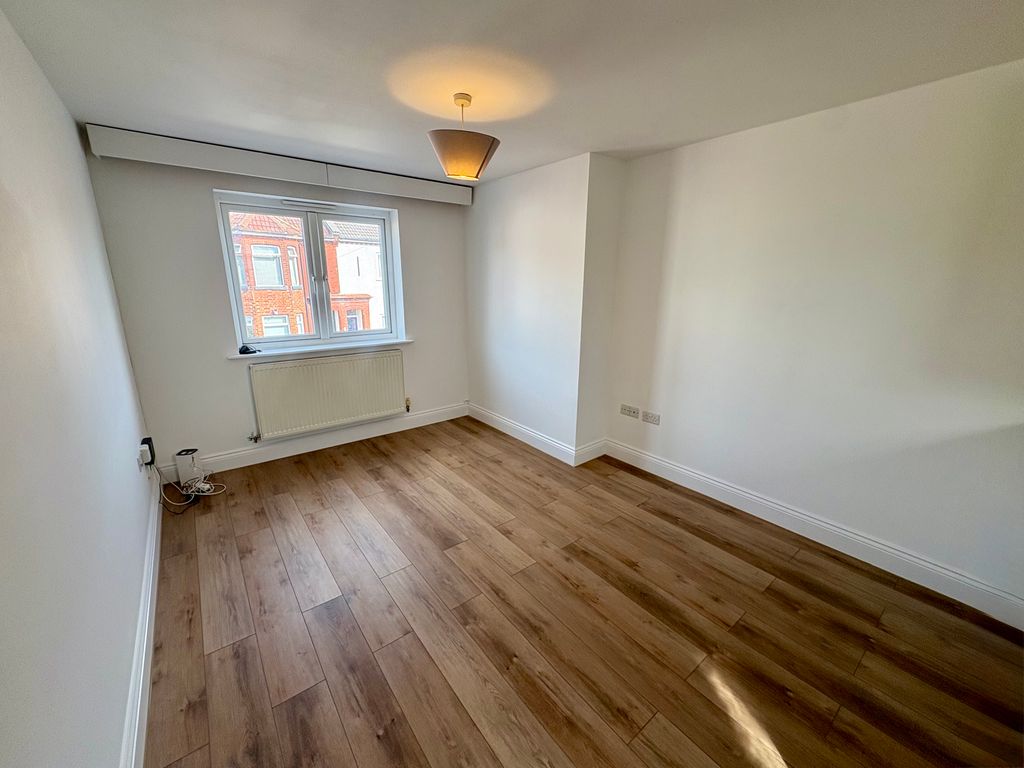 Property photo 3 of 6 Img_9765