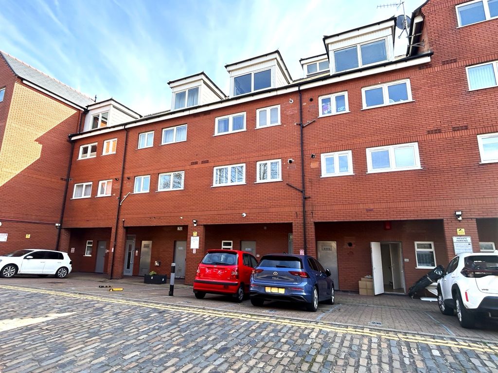 Property photo 2 of 16