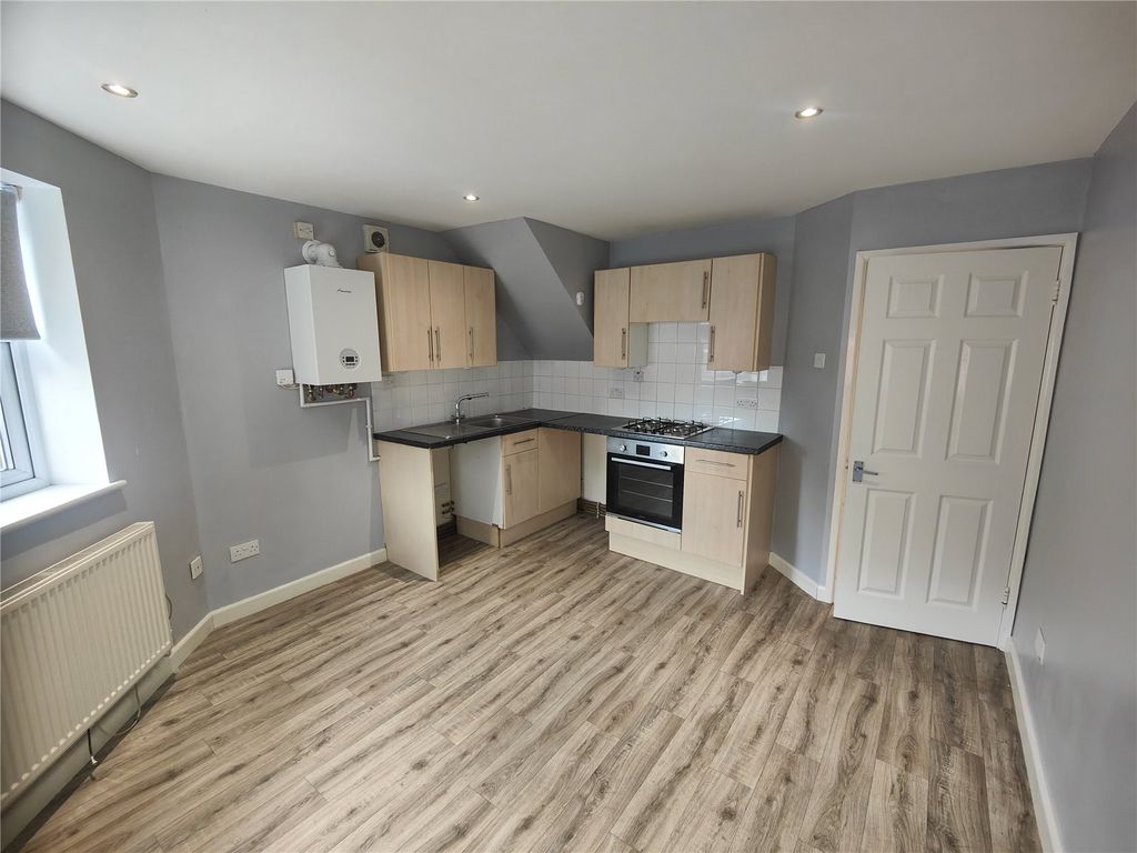 Property photo 3 of 7 Picture No. 14